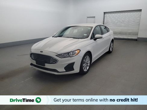 Used 2020 Ford Fusion SE image 1