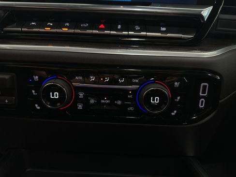 New 2026 Chevrolet Silverado 1500 LTZ w/ Technology Package AWD/4WD image 28