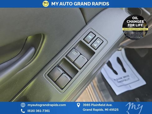 Used 2022 Nissan Frontier S w/ Technology Package AWD/4WD image 11