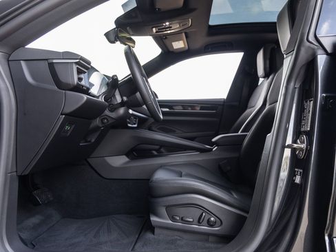 New 2026 Porsche Macan 4 Electric AWD/4WD image 25