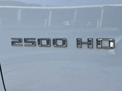 Used 2024 Chevrolet Silverado 2500 LT image 24