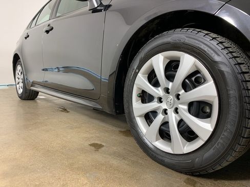 Used 2023 Toyota Corolla LE image 6