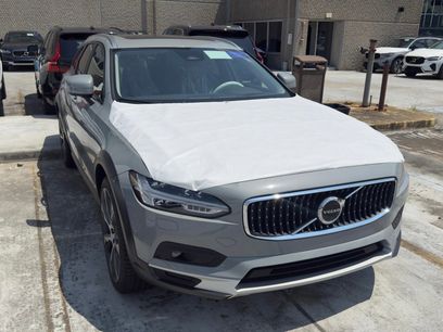 New 2026 Volvo V90 B6 Cross Country Ultra w/ Climate Package