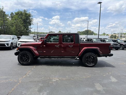 Used 2022 Jeep Gladiator Sport AWD/4WD image 8