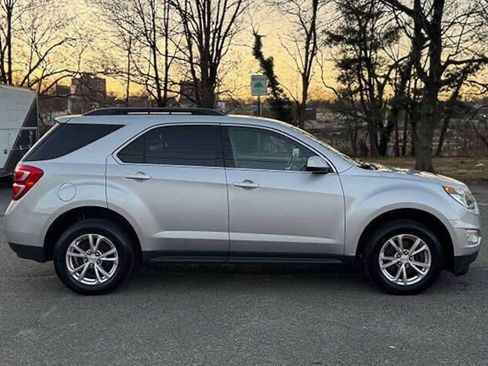 Used 2017 Chevrolet Equinox LT FWD image 7