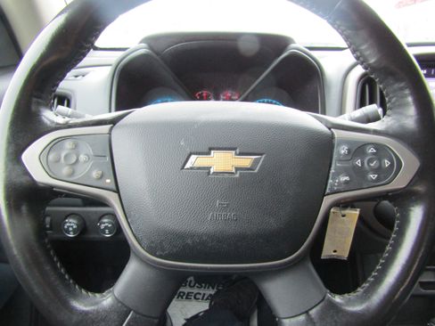 Used 2019 Chevrolet Colorado Z71 w/ Z71 Midnight Edition image 22