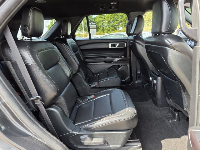 Used 2020 Ford Explorer XLT w/ Equipment Group 202A RWD image 28