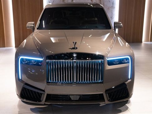 Used 2027 Rolls-Royce Cullinan Black Badge AWD/4WD image 7