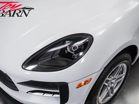 Used 2021 Porsche Macan AWD/4WD image 11