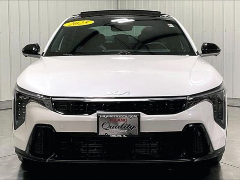 Used 2025 Kia K4 GT-Line Turbo image 2