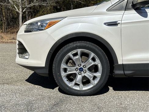 Used 2014 Ford Escape Titanium w/ Equipment Group 401A image 19
