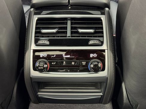 Used 2020 BMW 750i xDrive 750i xDrive w/ Executive Package image 39