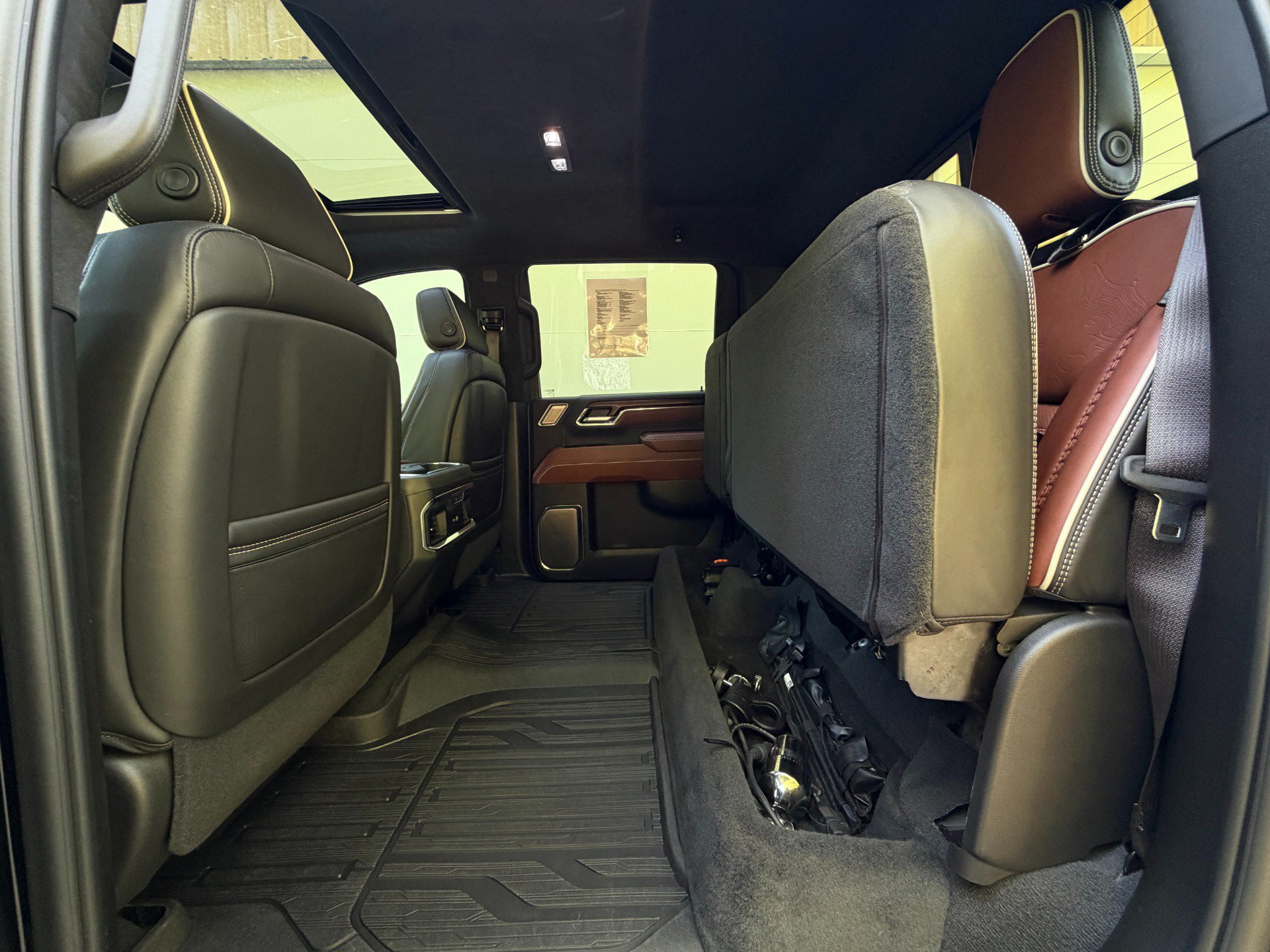 Used 2024 GMC Sierra 3500 Denali Ultimate AWD/4WD image 55