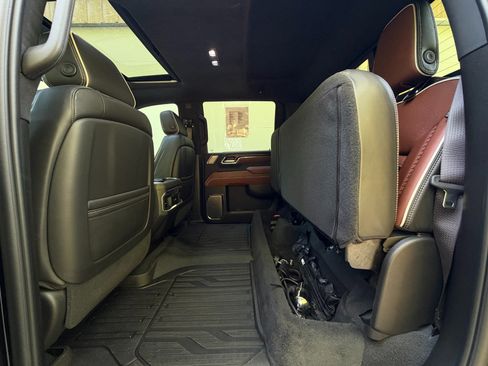 Used 2024 GMC Sierra 3500 Denali Ultimate AWD/4WD image 55