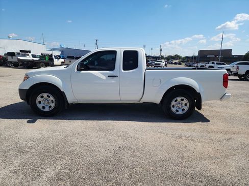 Used 2021 Nissan Frontier S image 4