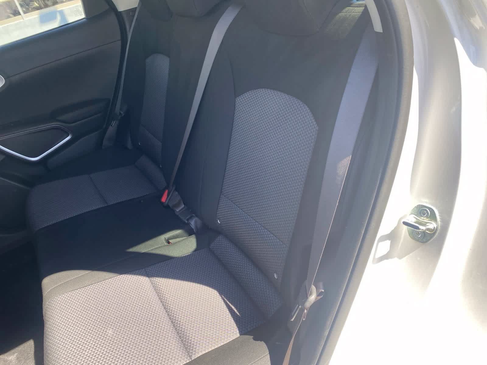 Used 2025 Kia Soul LX w/ LX Technology Package FWD image 13