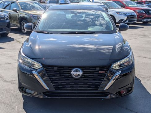 Used 2024 Nissan Sentra SR FWD image 11