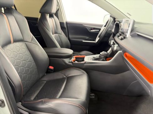 Used 2020 Toyota RAV4 Adventure image 28