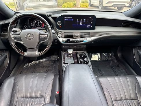 Used 2022 Lexus LS 500 w/ Interior Upgrade Package image 25