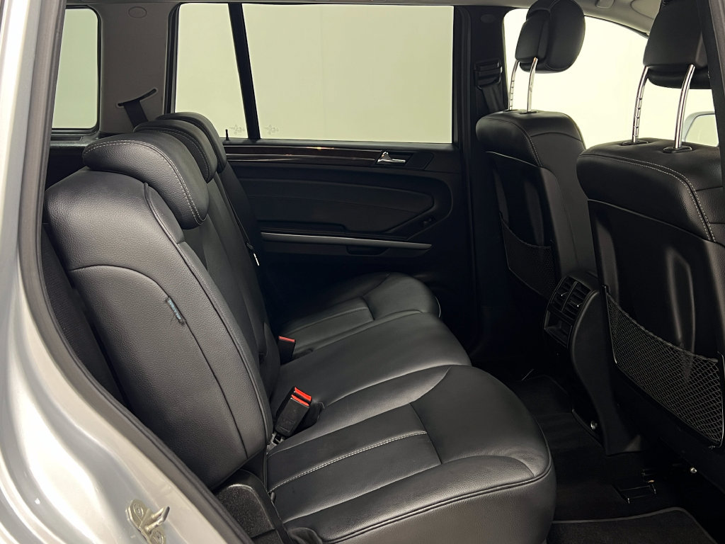 Used 2010 Mercedes-Benz GL 450 4MATIC image 32