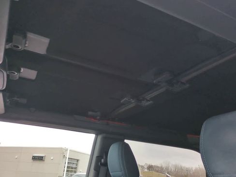 Used 2022 Ford Bronco Outer Banks w/ Sasquatch Package image 16