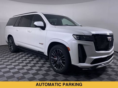 Certified 2023 Cadillac Escalade ESV V AWD/4WD image 23