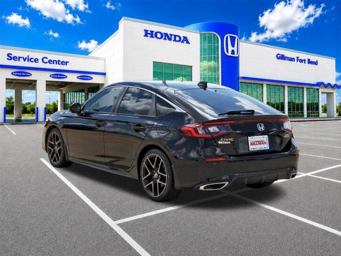 Used 2022 Honda Civic Sport Touring image 4