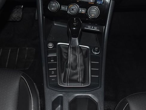 Used 2024 Volkswagen Jetta SE image 19