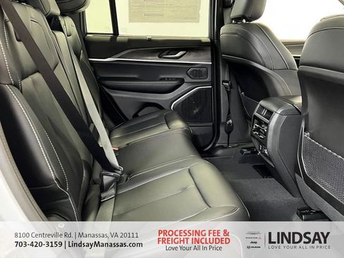 New 2025 Jeep Grand Cherokee Limited w/ Luxury Tech Group II image 14