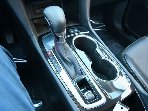 Used 2022 Chevrolet Equinox Premier FWD image 58