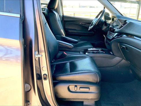 Used 2019 Honda Pilot Elite image 8