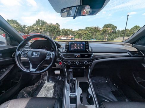 Used 2018 Honda Accord Sport image 15
