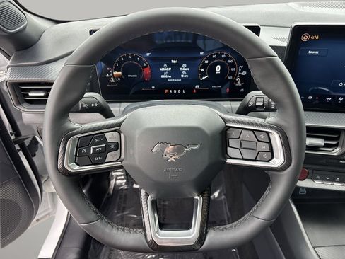 Used 2024 Ford Mustang Coupe RWD image 27