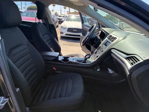 Used 2014 Ford Fusion SE FWD image 20