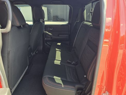 Used 2025 Nissan Frontier PRO-4X AWD/4WD image 13