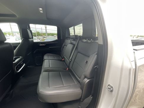 Used 2025 Chevrolet Silverado 1500 LTZ AWD/4WD image 23