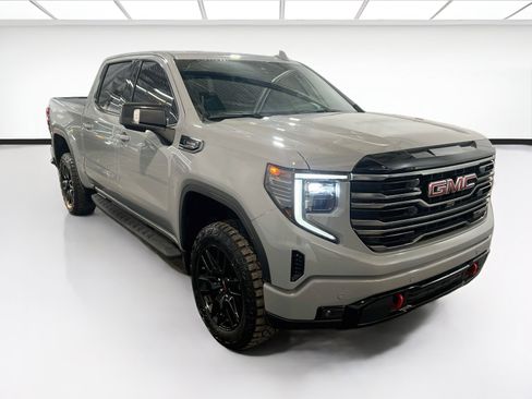 Used 2025 GMC Sierra 1500 AT4 w/ AT4 Premium Package AWD/4WD image 3
