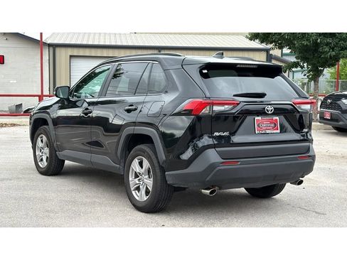 Certified 2025 Toyota RAV4 XLE FWD image 9