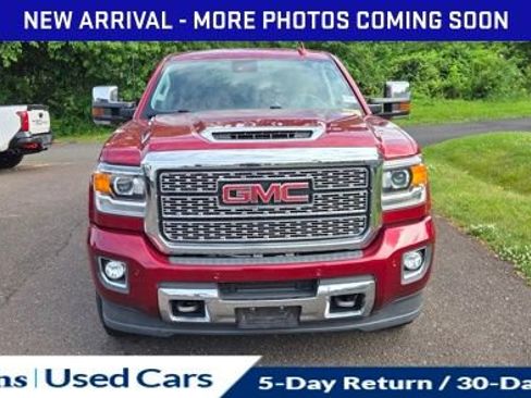 Used 2018 GMC Sierra 3500 Denali w/ Duramax Plus Package AWD/4WD image 2