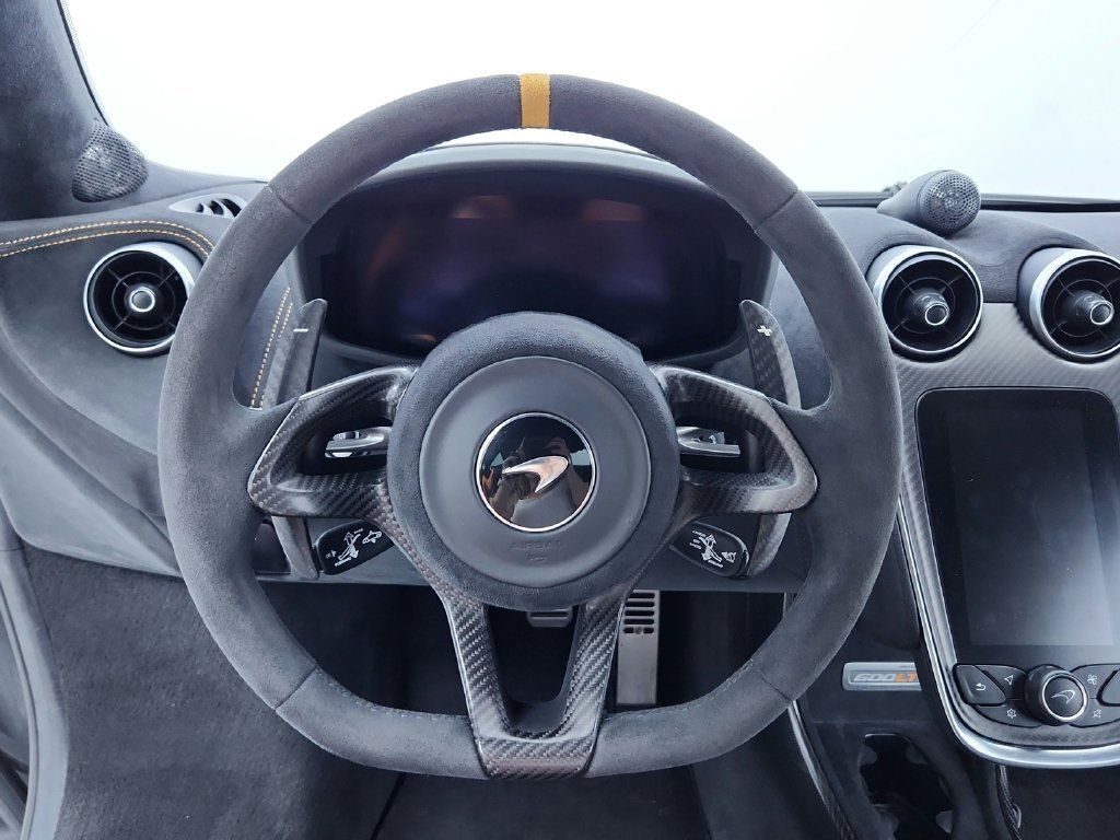 Used 2019 McLaren 600LT RWD image 26