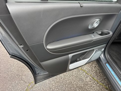 New 2026 Hyundai Ioniq 9 Limited image 13