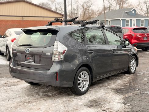 Used 2012 Toyota Prius V Three image 4