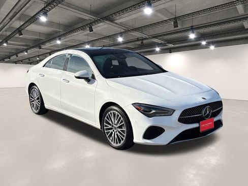 Used 2025 Mercedes-Benz CLA 250 CLA 250 image 2