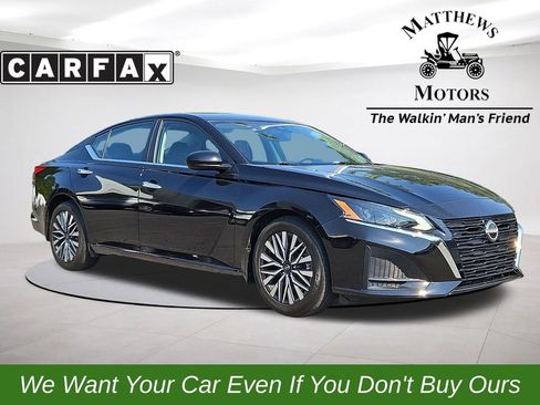 Used 2023 Nissan Altima 2.5 SV FWD image 1