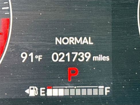 Used 2024 Honda HR-V LX image 12