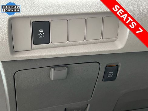 Used 2017 Toyota Sienna LE image 10