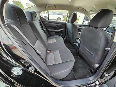 Used 2025 Nissan Sentra SV image 22