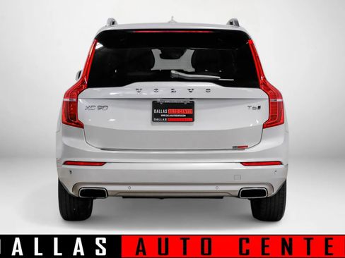 Used 2017 Volvo XC90 T6 Momentum w/ Vision Package image 5