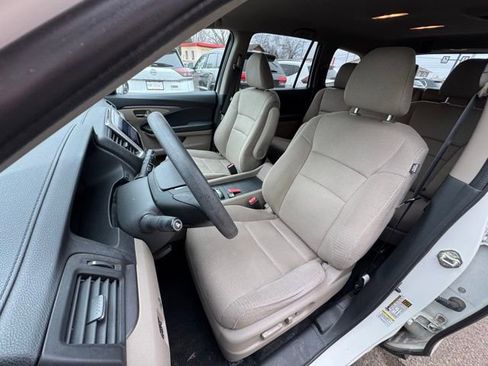 Used 2016 Honda Pilot EX image 9
