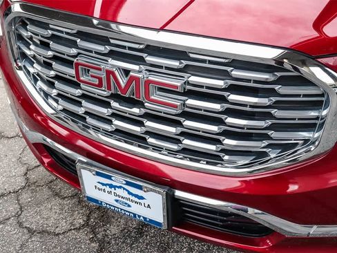 Used 2019 GMC Terrain Denali image 5